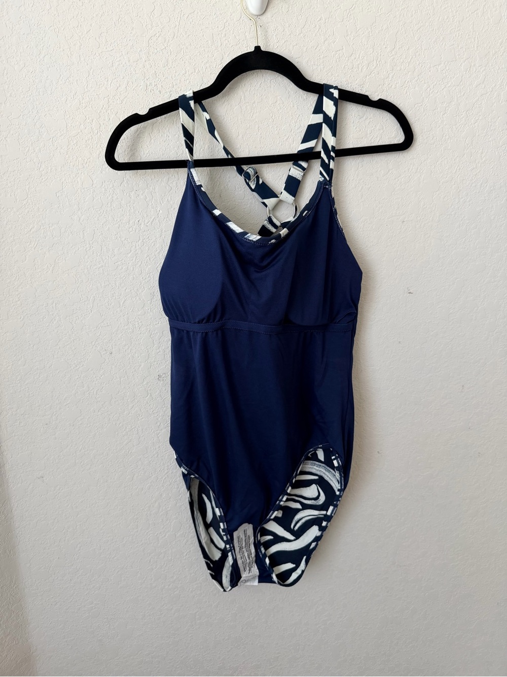 Hurley Blue & Cream Swirl-Print One-Piece Swimsuit Size XXL - Picture 7 of 8